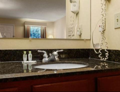 Super 8 By Wyndham Orangeburg North Motel Room photo